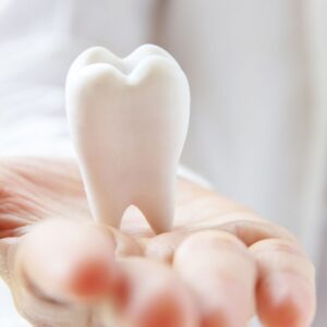 ¿Qué tipos de implantes dentales existen? implante dental